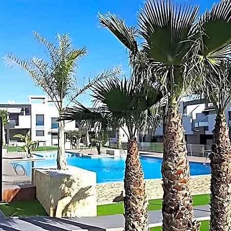 Oasis Hotel 5*