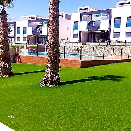 Oasis Hotel 5*