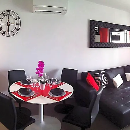 Oasis Hotel 5*